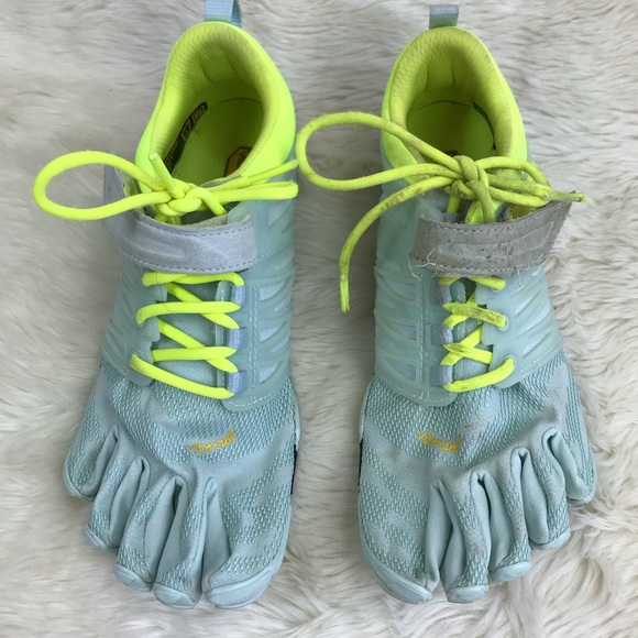 Vibram Shoes - Vibram Fivefinger V-Train 17w6605 Shoes 8-8.5